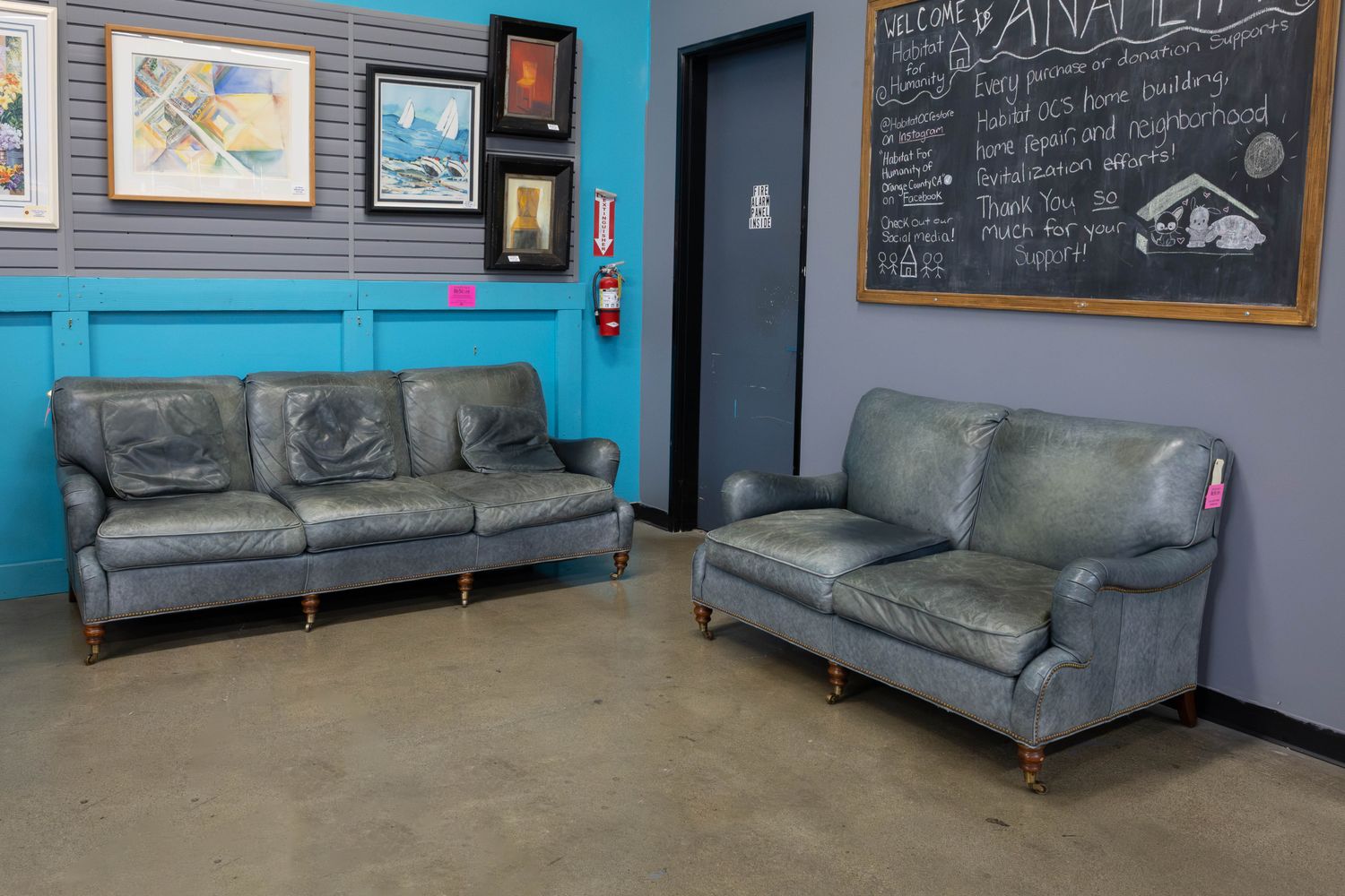 Vintage Hickory Manufacturing Co. Howard Style Loveseat and Sofa Set