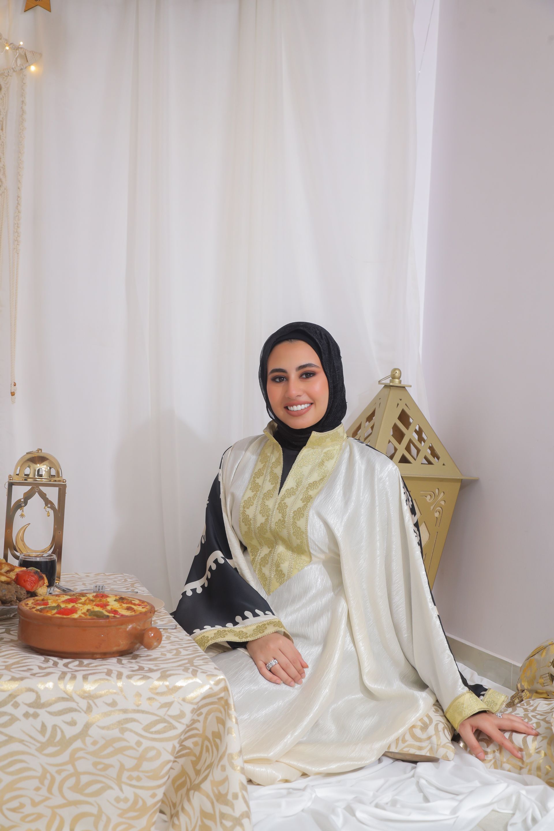 Elegant White and Gold Embroidered Kaftan