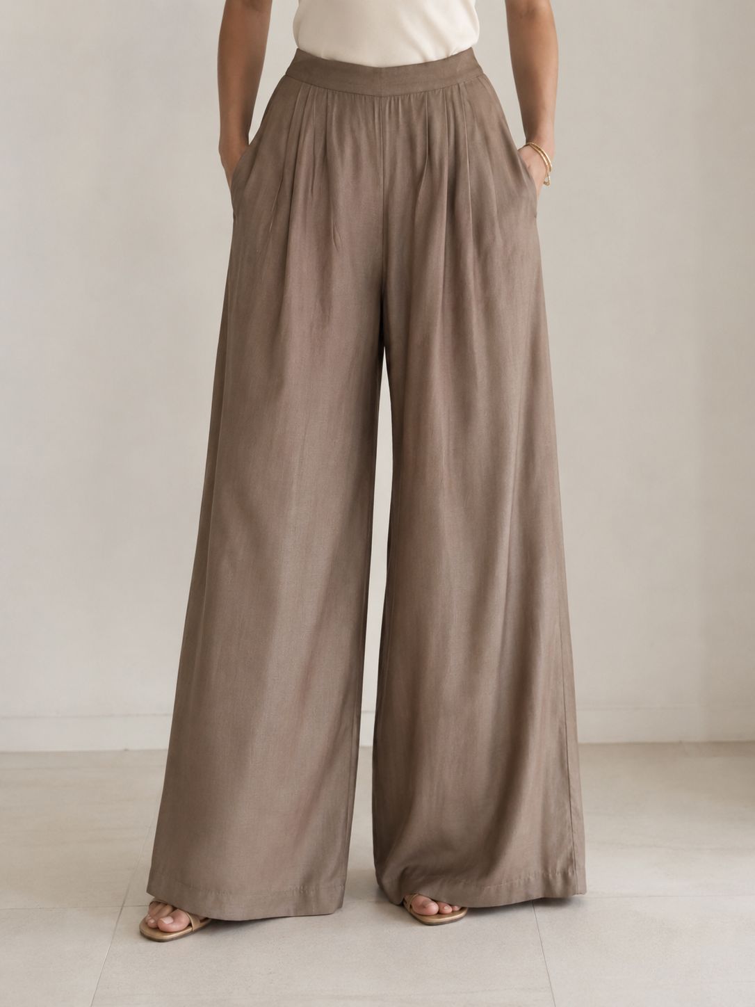 Mocha Flow Wide-Leg Trouser Mocha Flow Wide-Leg Trouser