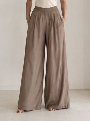 Mocha Flow Wide-Leg Trouser Mocha Flow Wide-Leg Trouser