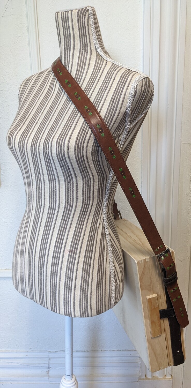 Messenger Box (Briefcase style)