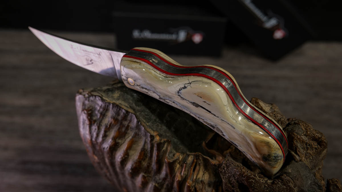 Couteau Le Chamoniard Dent de mammouth et lame Damas
