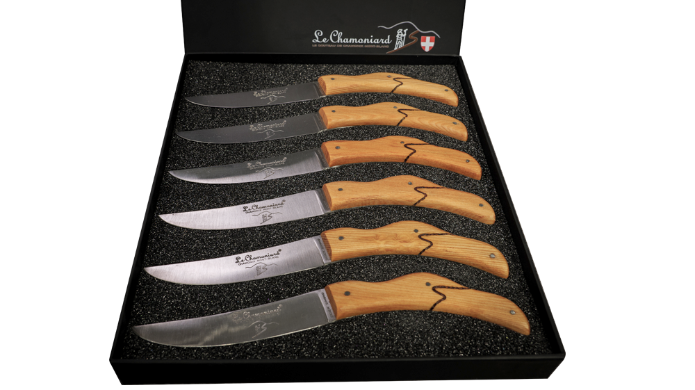 Coffret de 6 couteaux de table Le Chamoniard en Mélèze