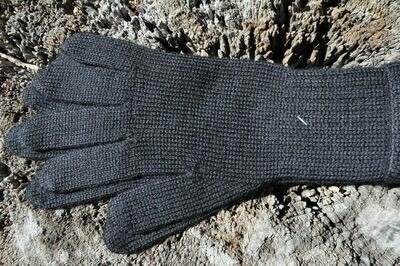 Gloves - Black - Medium