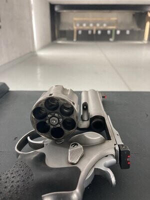 12 Schießtraining: Gewehre und Handfeuerwaffen (Preis pro Person) am 12.12.2026 (10 bis ca. 14 Uhr)