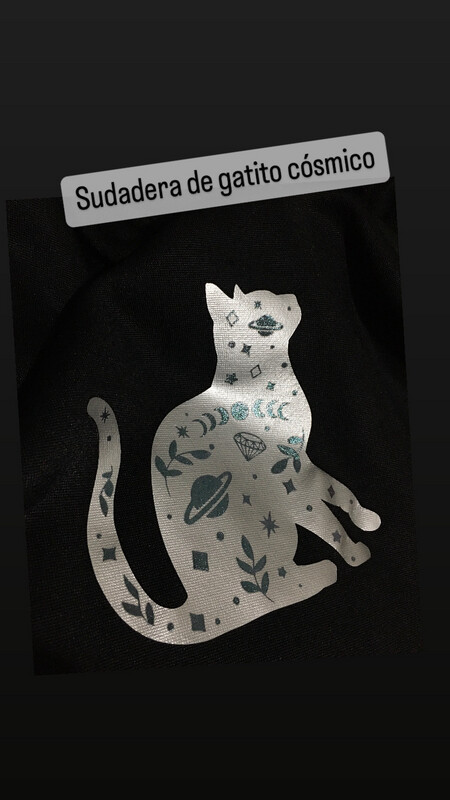 Sudadera “Gatito Cósmico”