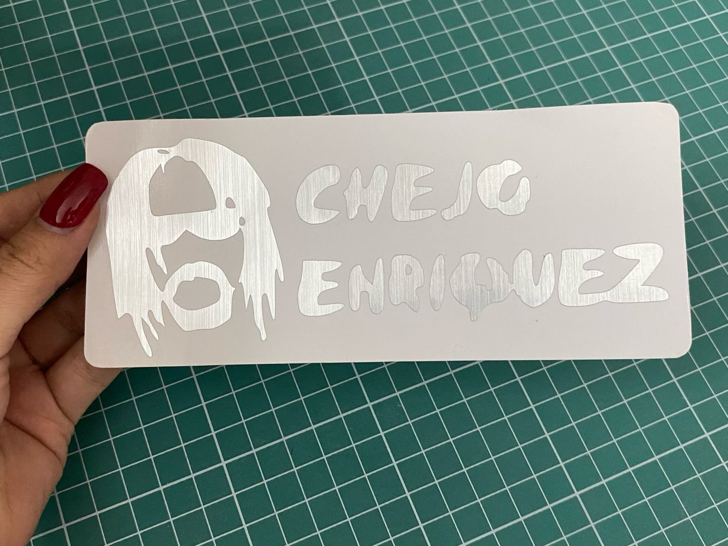 Sticker troquelada grande Chejo Enríquez