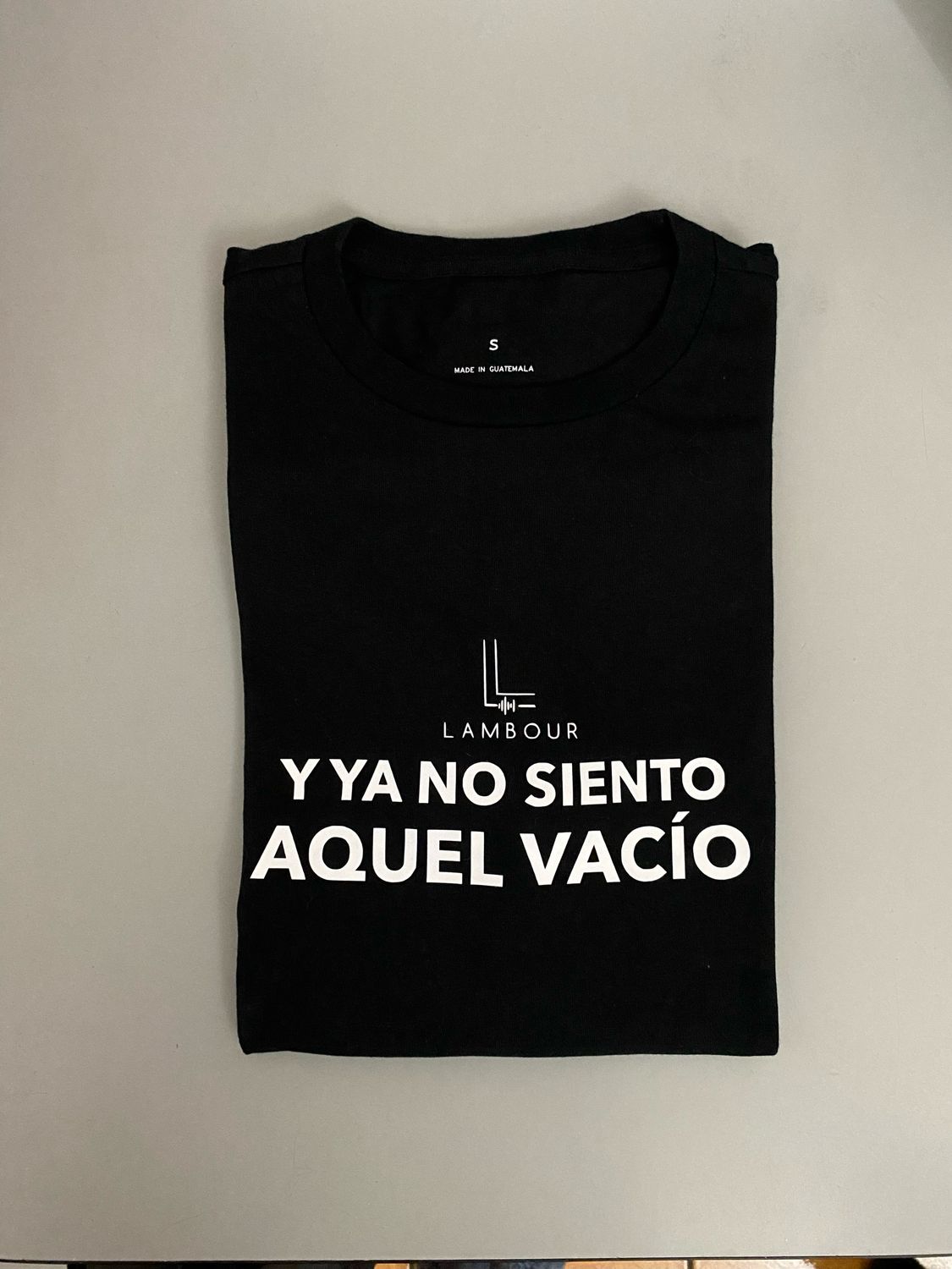Tshirt “Y ya no siento aquel vacío”