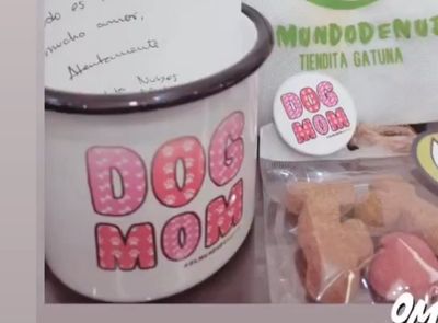 Taza de peltre diseño “Dog Mom”