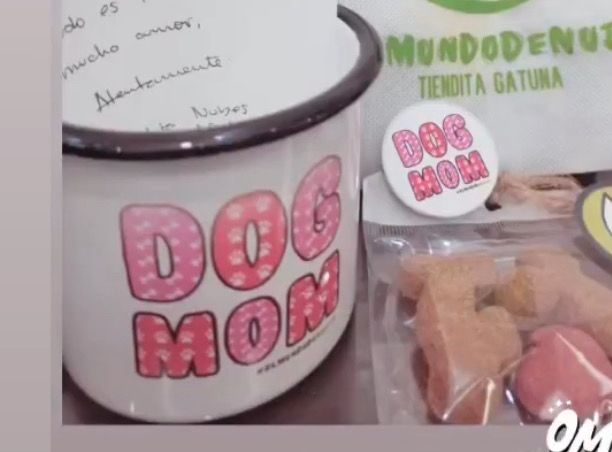 Taza de peltre diseño “Dog Mom”
