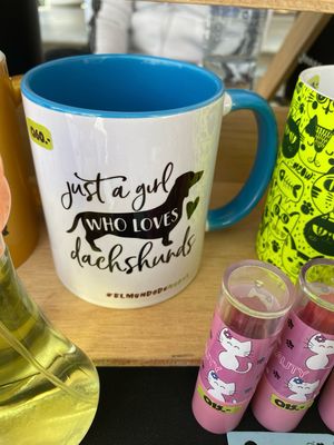 Taza “Just a girl who loves dachshunds”