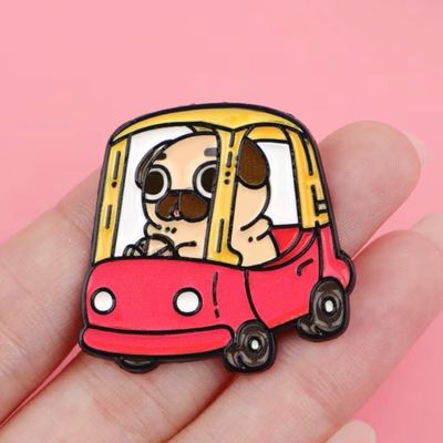 Pin “Pug en auto”