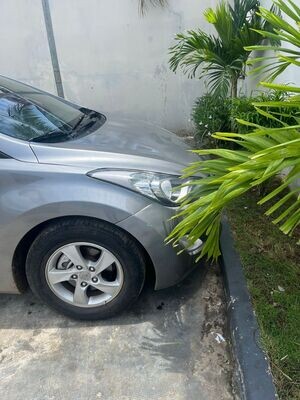 HYUNDAI Avente en location