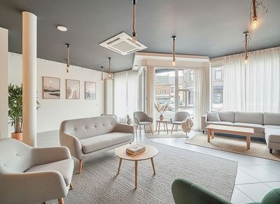 ESPACES PROFESSIONNEL/BUREAUX