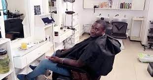 SALON DINA