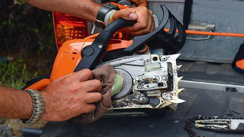 Chain Saw Bath