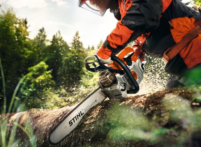 MS 362 C-M Chainsaw 18