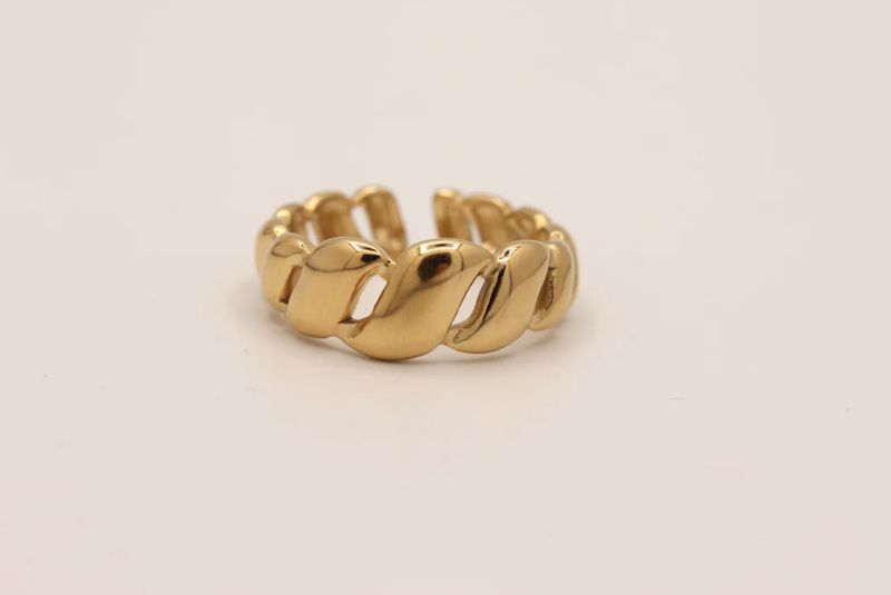 Ring June