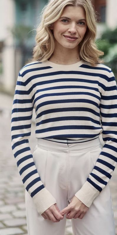 Melina pull marine