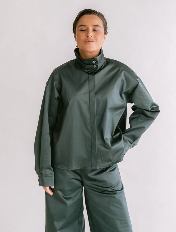 Max blouse satin sage green