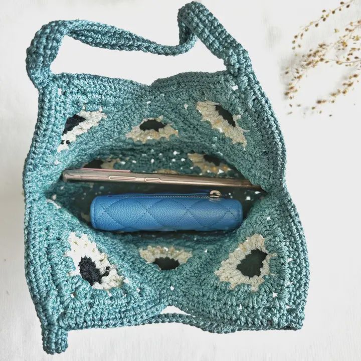 Hand-Crochet Daisy Mini Tote Bag