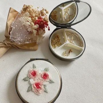 Floral Round Jewelry Box with Mirror