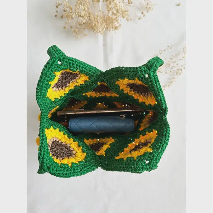 Hand-Crochet Daisy Mini Tote Bag