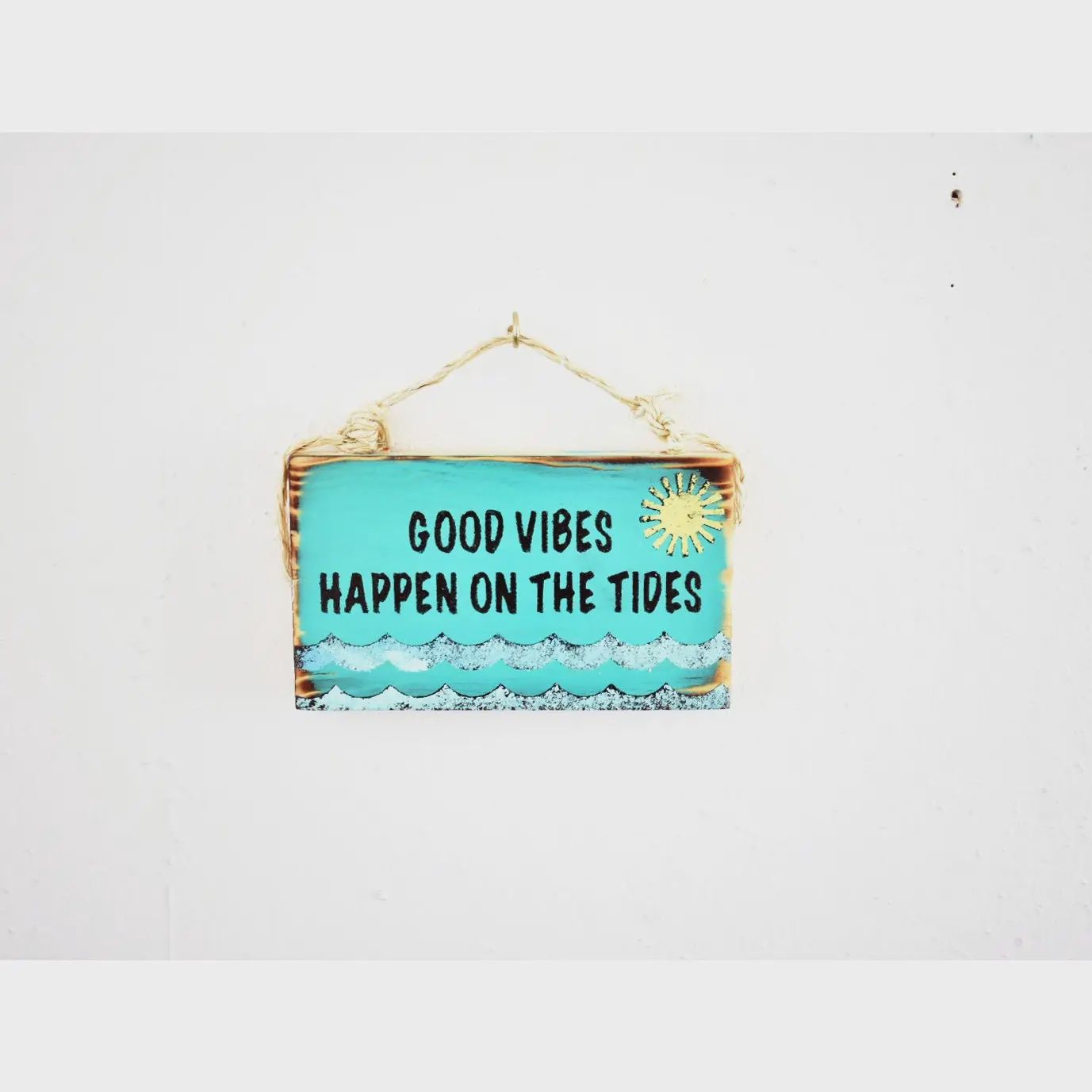 Good Vibes Sign