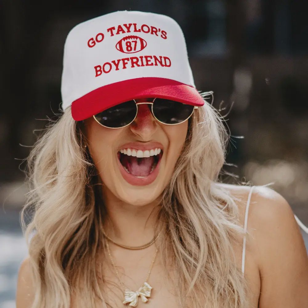 Go Taylor&#39;s Boyfriend Two-Toned Hat