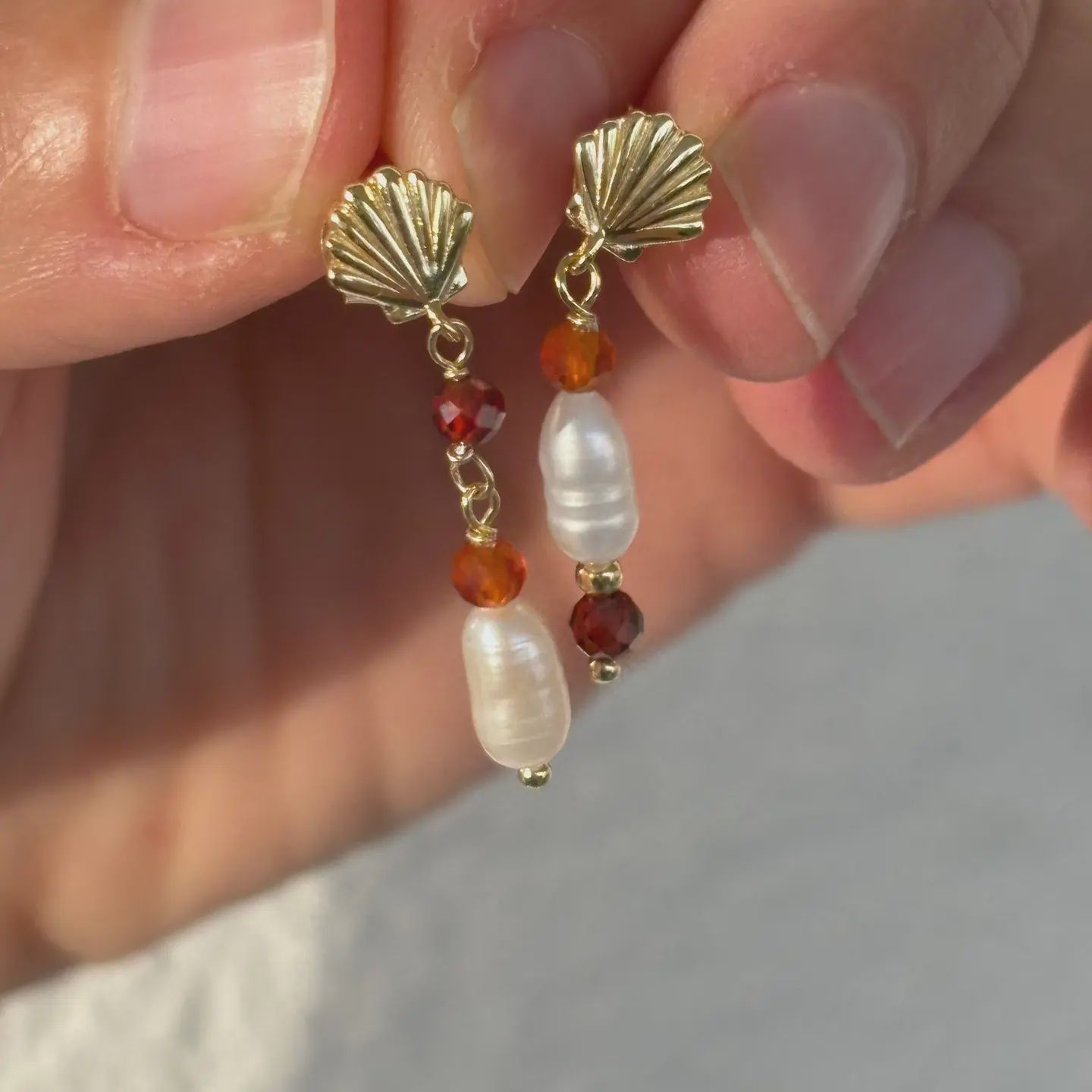 Wind &amp; Sea Earrings Hibiscus Red/Gold
