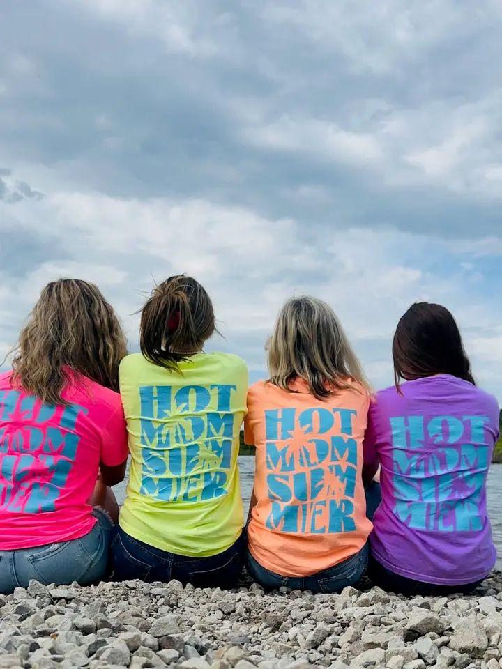 Hot Mom Summer Neon Tee