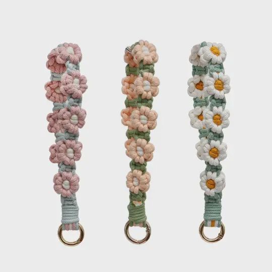 Macrame Daisy Flower Wristlet Circle Keychain