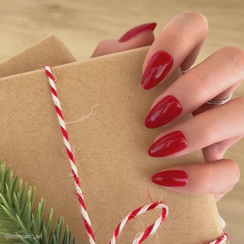 Classic Red Press-On Nails | Short Almond Holiday Solidnails