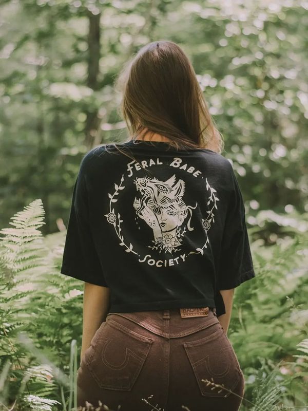 Feral Babe Society - Vintaged Cropped Tee