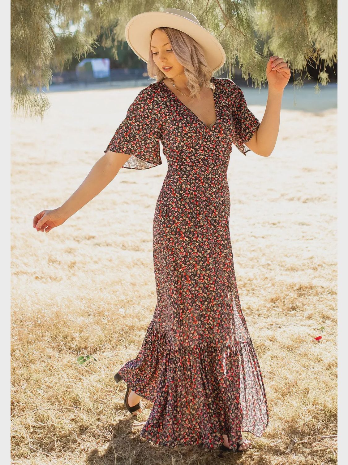 Vintage Floral Print Flutter Sleeve Maxi Dress