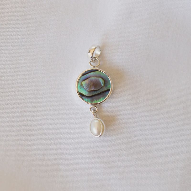 Shell &amp; Pearl Necklace