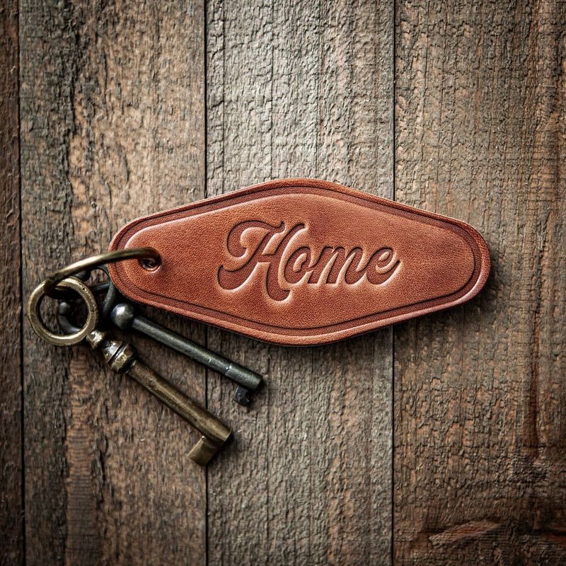 Home Script Leather Keychain Motel Style(1)