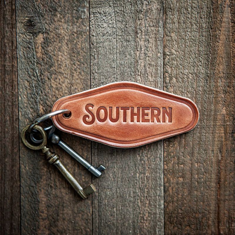 Southern Leather Keychain Motel Style(1)