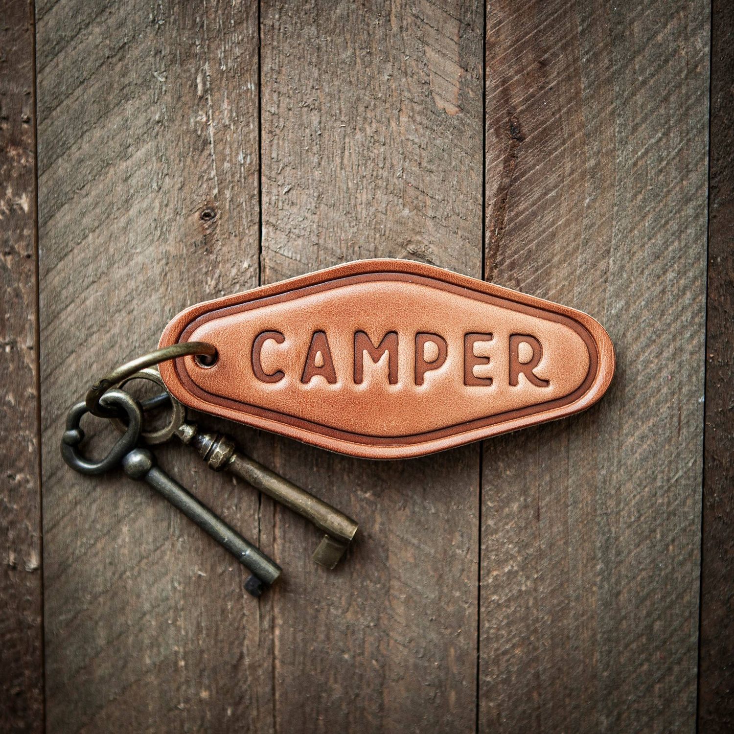 Camper Leather Keychain Motel Style(1)