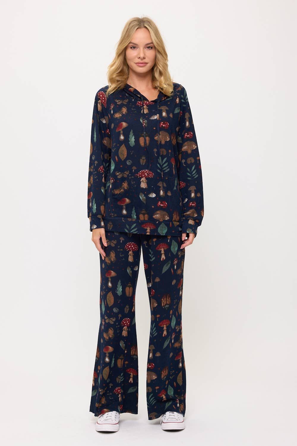MUSHROOMS AND BUGS PRINT FLARE PANT