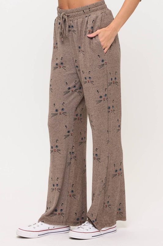 CAT WHISKERS PRINT FLARE PANT