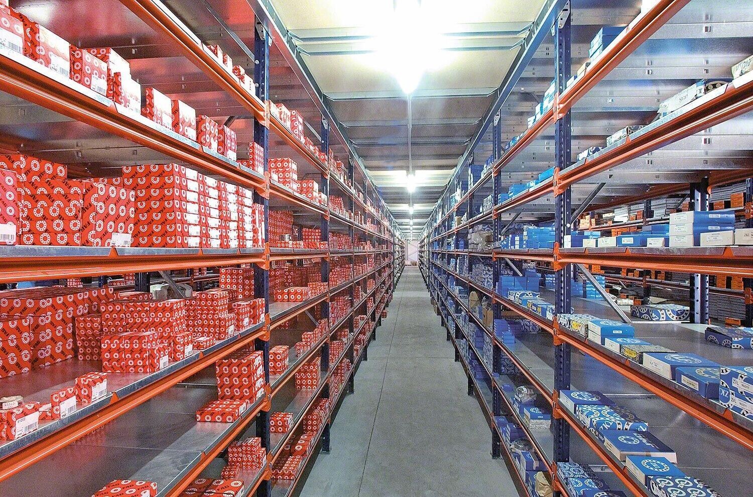 Scaffali picking ad incastro per stoccaggi medi e grandi