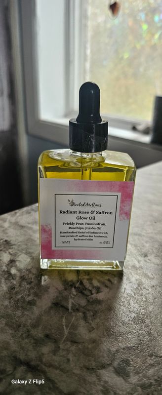 Rose &amp; Saffron Glow Facial Oil