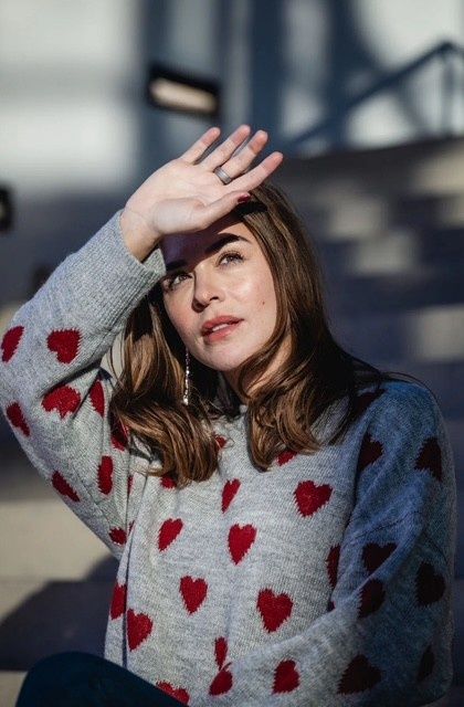 EVELYN - CHANDAIL GRIS À COEUR