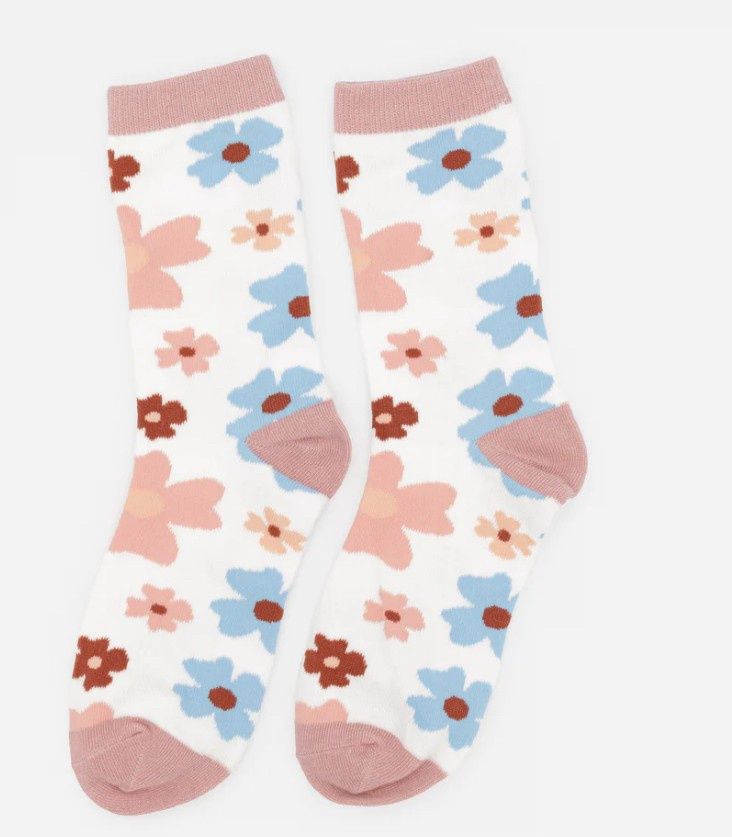 Bas blancs à fleurs roses et bleues