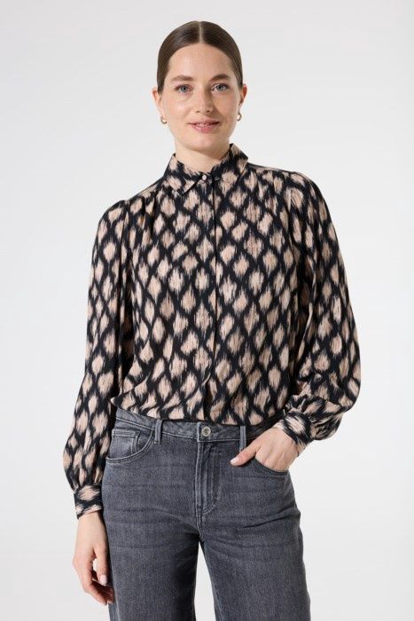 I50233 - Black
