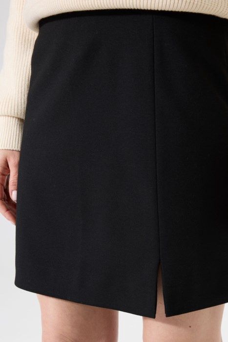 I50323 - Black