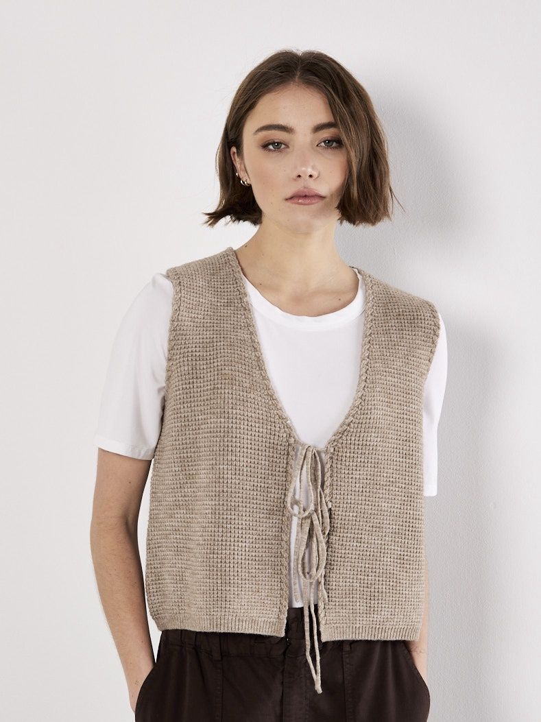 X132959 - Brown