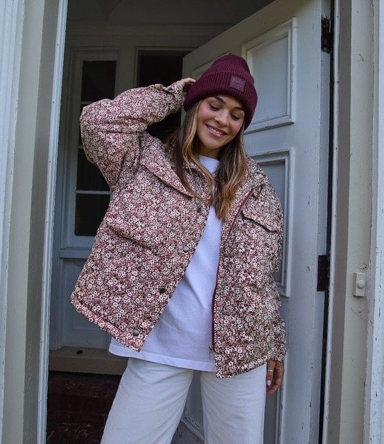 Isabella -Cream &amp; burgundy flowers