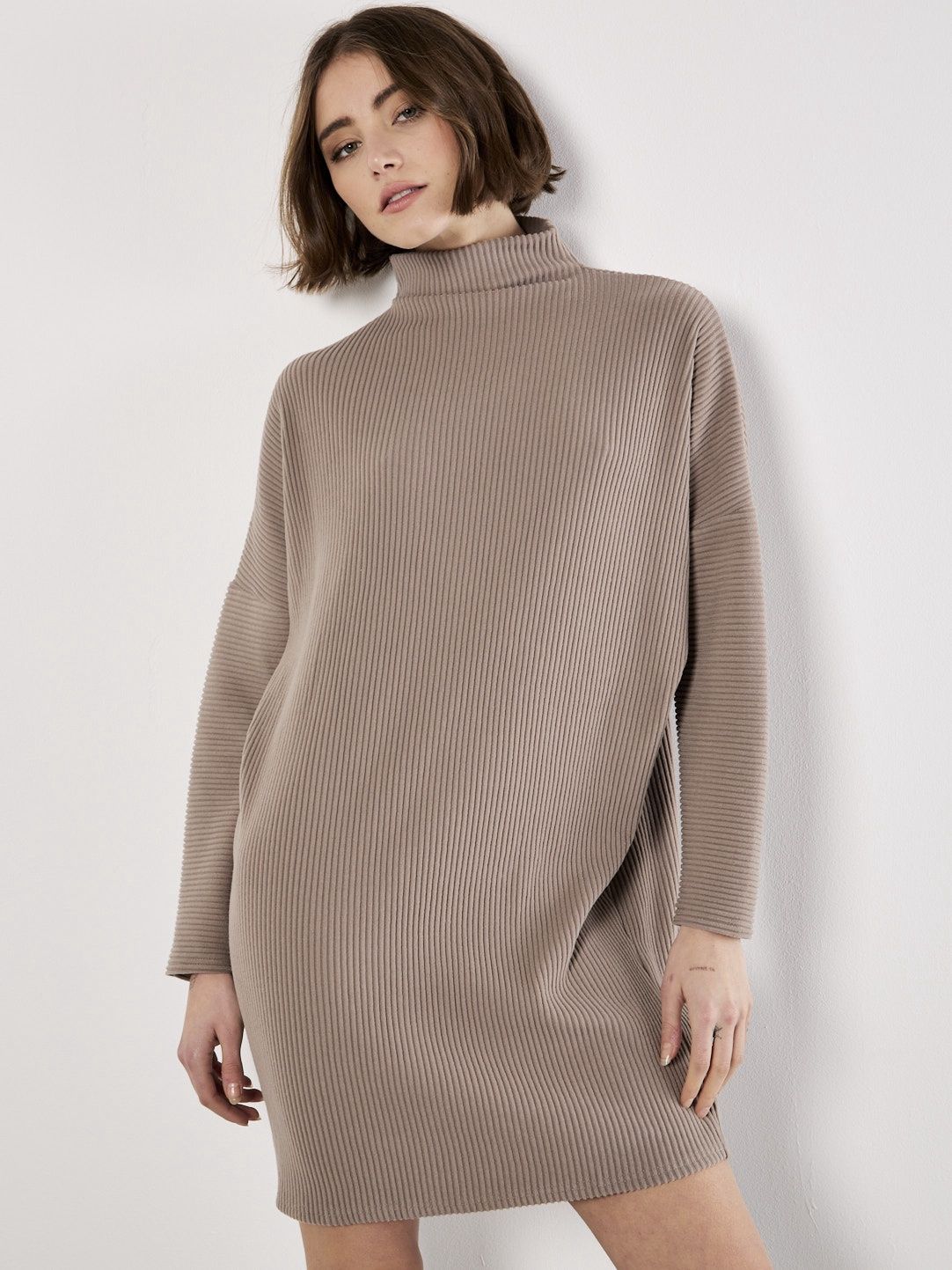 X114610 - Grey